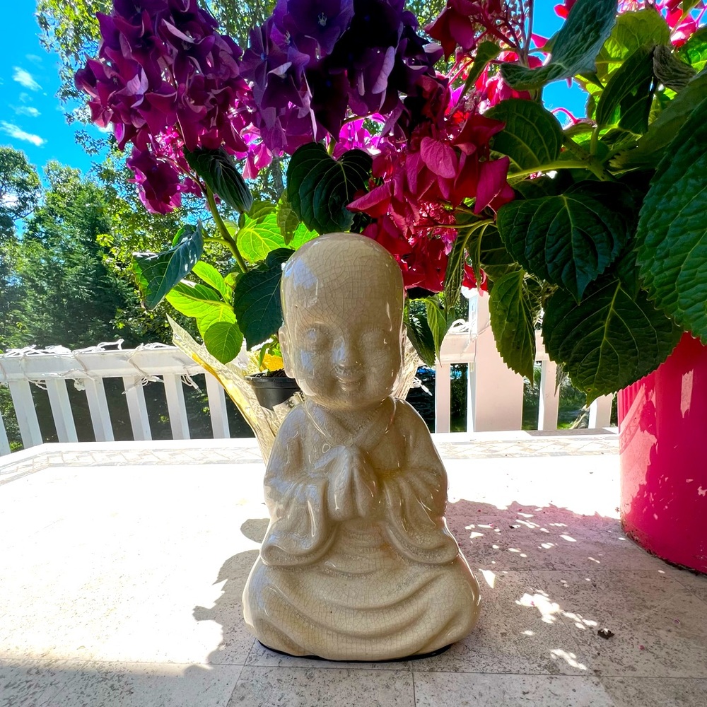 Sitting Buddha Statue